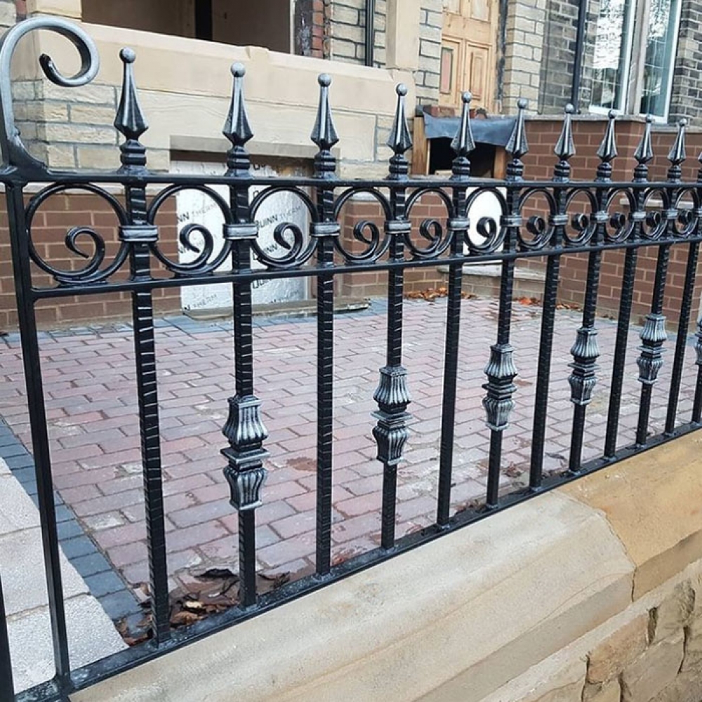 Square Bars Welded Fence Garden Wrought Iron Arrow Fence Rust Proof ...